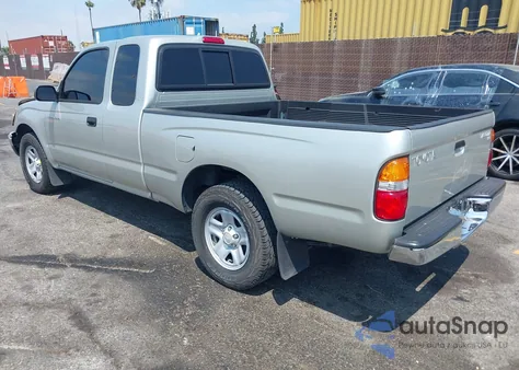 2001 Toyota Tacoma из США, поврежденный, VIN 5TEVL52NX1Z808327